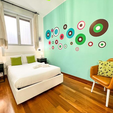 רומא Unique House - 3 Bedrooms & 2 Bathrooms With 4 Beds - 100 Meters To The Metro A מראה חיצוני תמונה