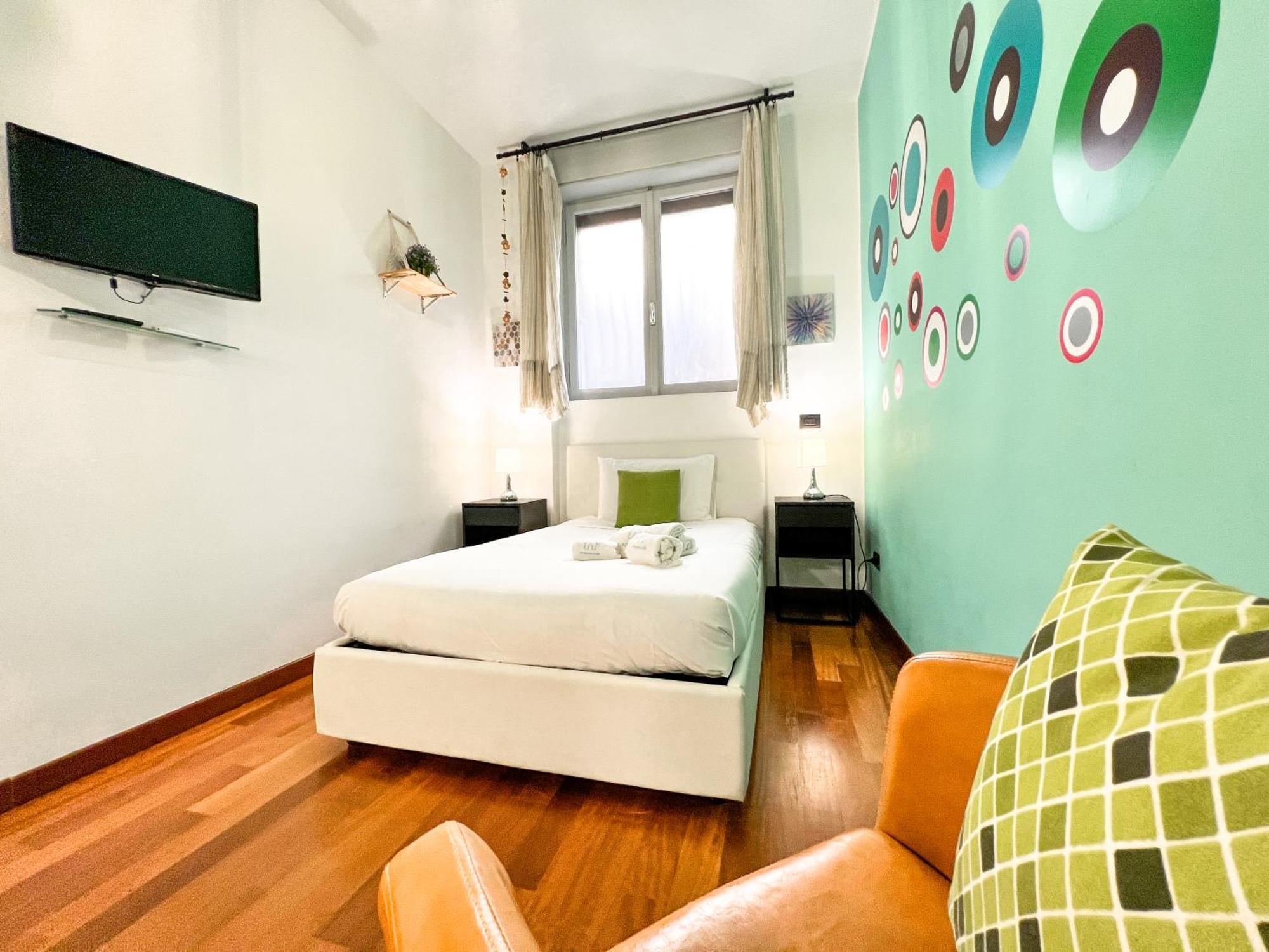 רומא Unique House - 3 Bedrooms & 2 Bathrooms With 4 Beds - 100 Meters To The Metro A מראה חיצוני תמונה