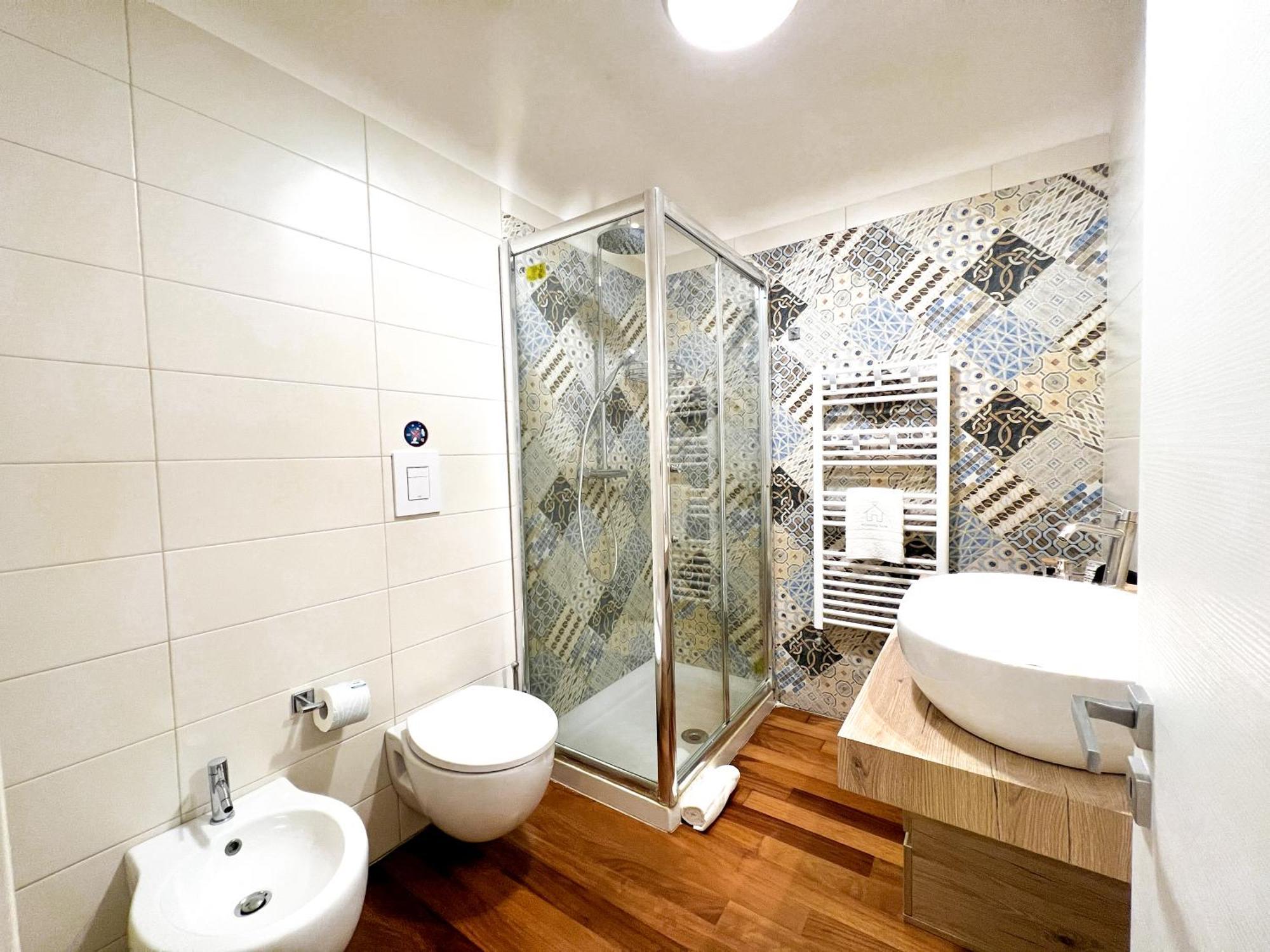 רומא Unique House - 3 Bedrooms & 2 Bathrooms With 4 Beds - 100 Meters To The Metro A מראה חיצוני תמונה