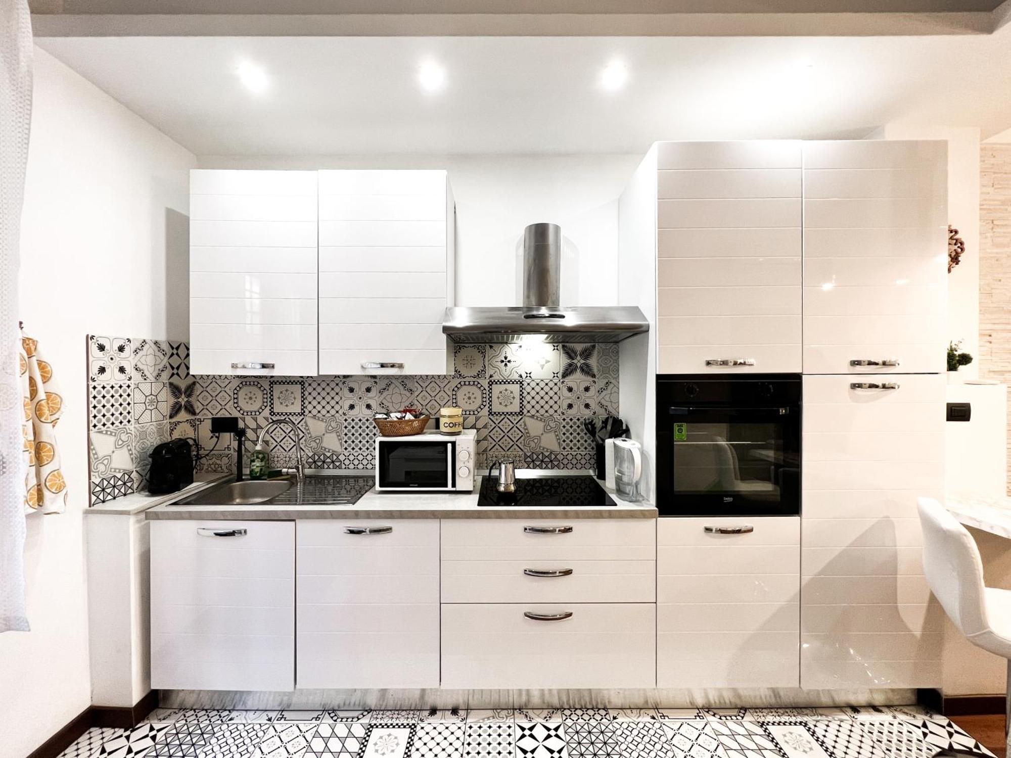 רומא Unique House - 3 Bedrooms & 2 Bathrooms With 4 Beds - 100 Meters To The Metro A מראה חיצוני תמונה