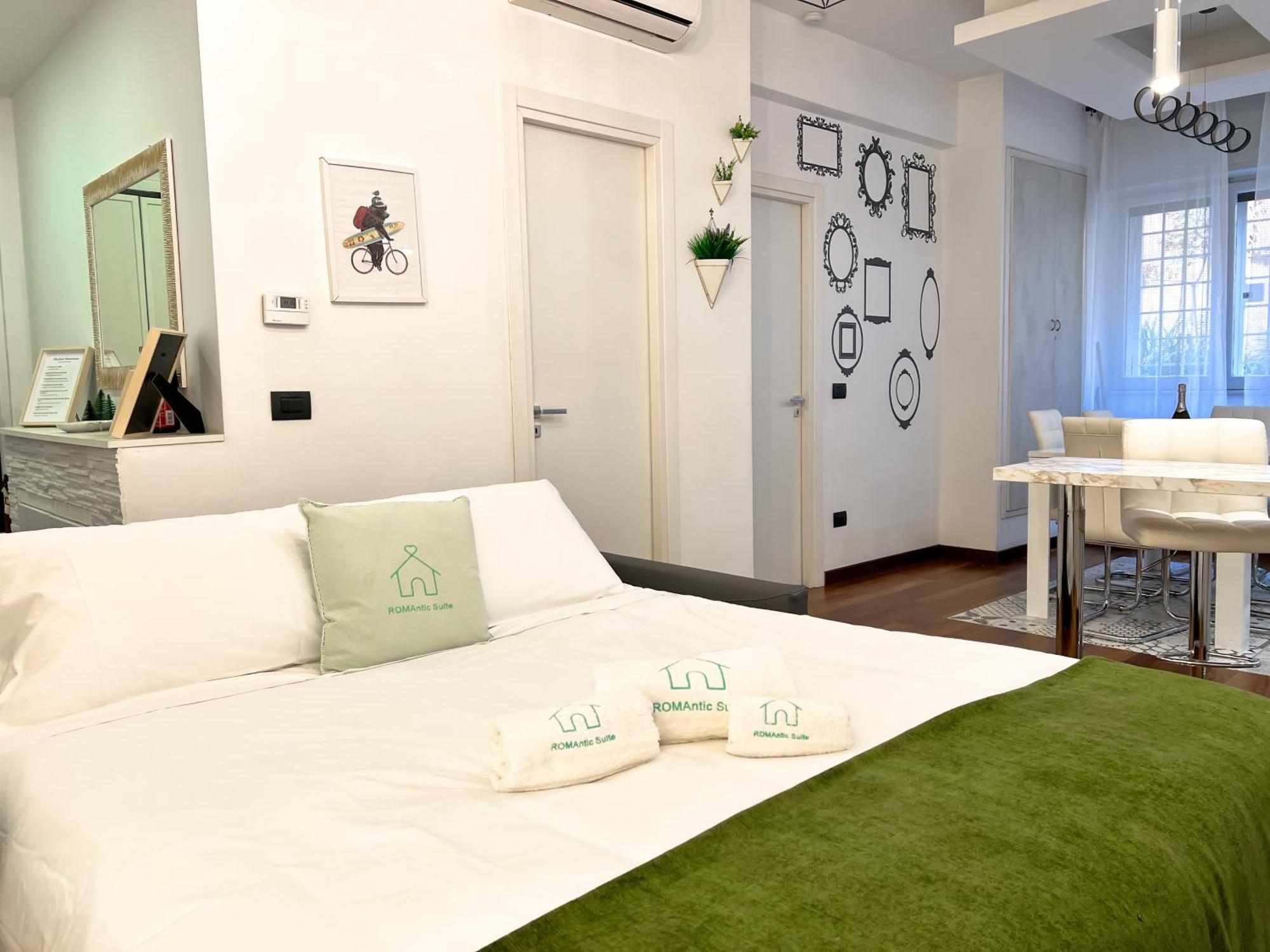 רומא Unique House - 3 Bedrooms & 2 Bathrooms With 4 Beds - 100 Meters To The Metro A מראה חיצוני תמונה